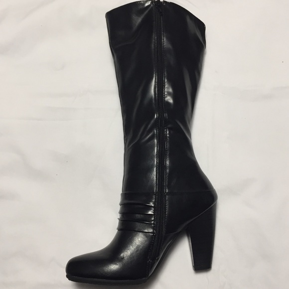 Bass High Heels Knee High Boots - Picture 10 of 16